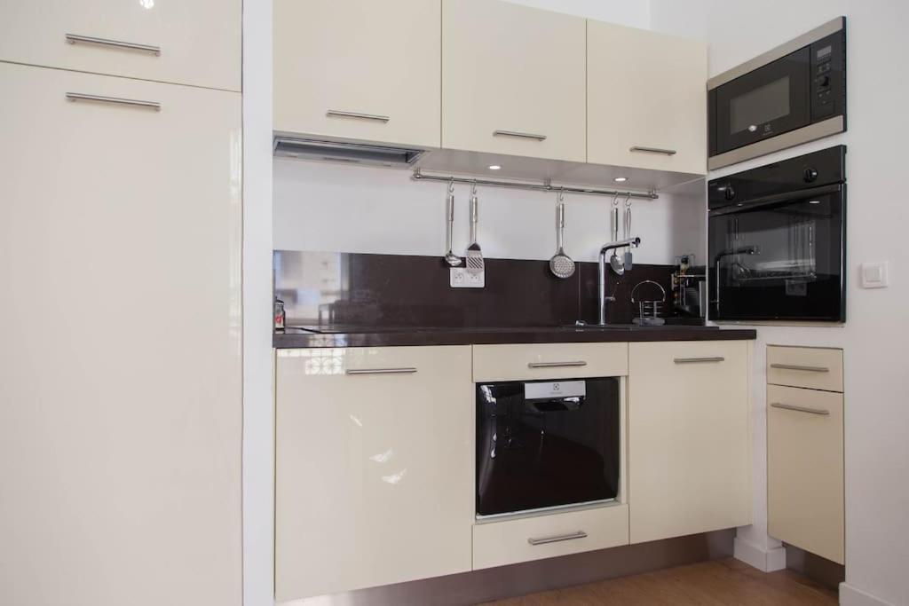 #28 1 Bdr Flat Ac Balcony Hper Central 10Mins To Beach & Old Town Nice Eksteriør billede