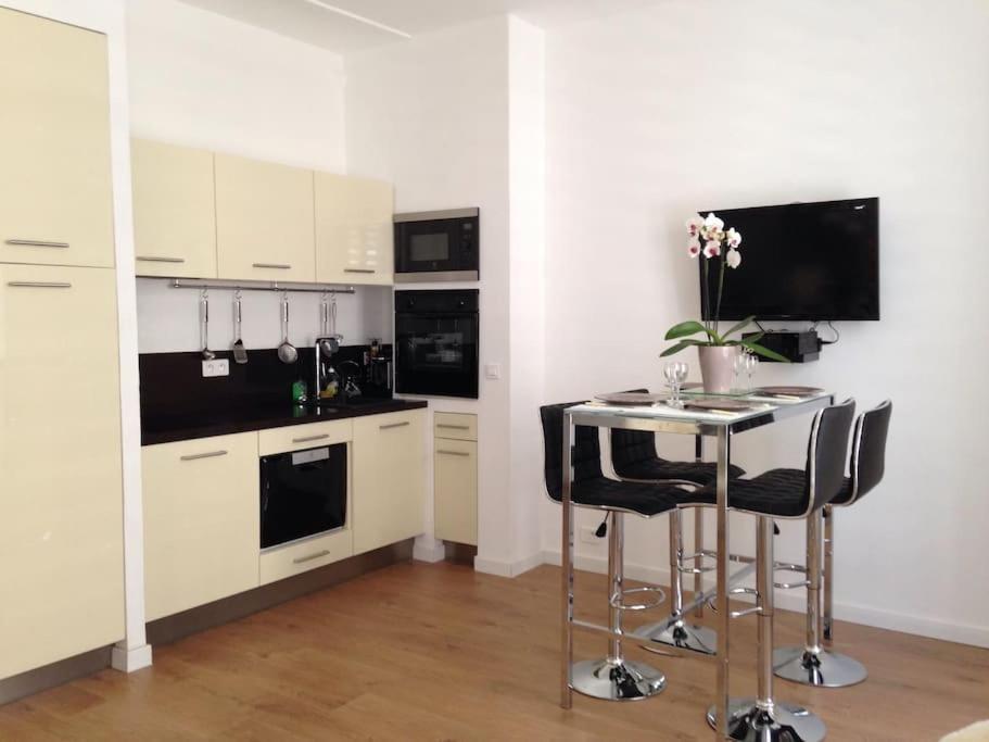 #28 1 Bdr Flat Ac Balcony Hper Central 10Mins To Beach & Old Town Nice Eksteriør billede