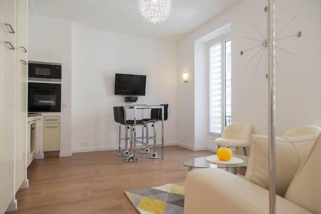 #28 1 Bdr Flat Ac Balcony Hper Central 10Mins To Beach & Old Town Nice Eksteriør billede