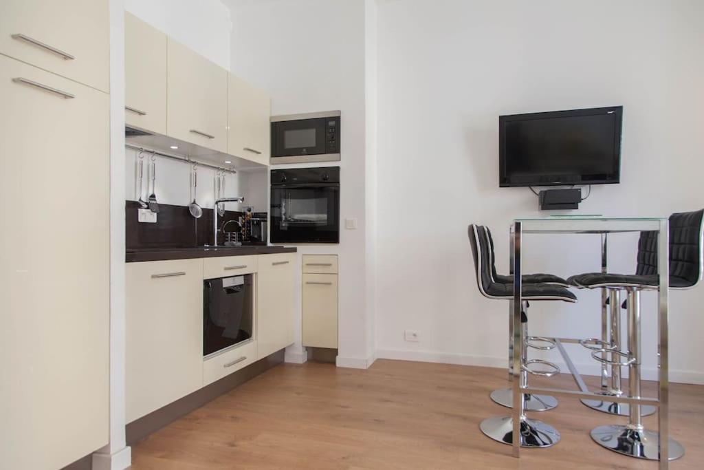#28 1 Bdr Flat Ac Balcony Hper Central 10Mins To Beach & Old Town Nice Eksteriør billede