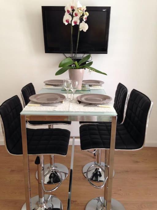 #28 1 Bdr Flat Ac Balcony Hper Central 10Mins To Beach & Old Town Nice Eksteriør billede