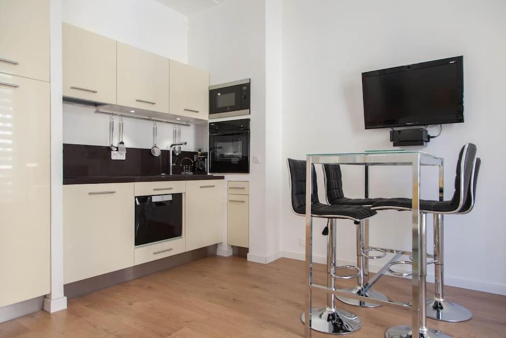 #28 1 Bdr Flat Ac Balcony Hper Central 10Mins To Beach & Old Town Nice Eksteriør billede